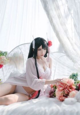 美丽的小蜜桃在线观看